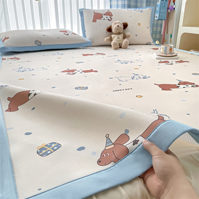 91家纺网 家纺一手货源 找家纺 美澳家纺 2025新款数码印花碳光冰丝席床席床笠三件套 狗狗丫