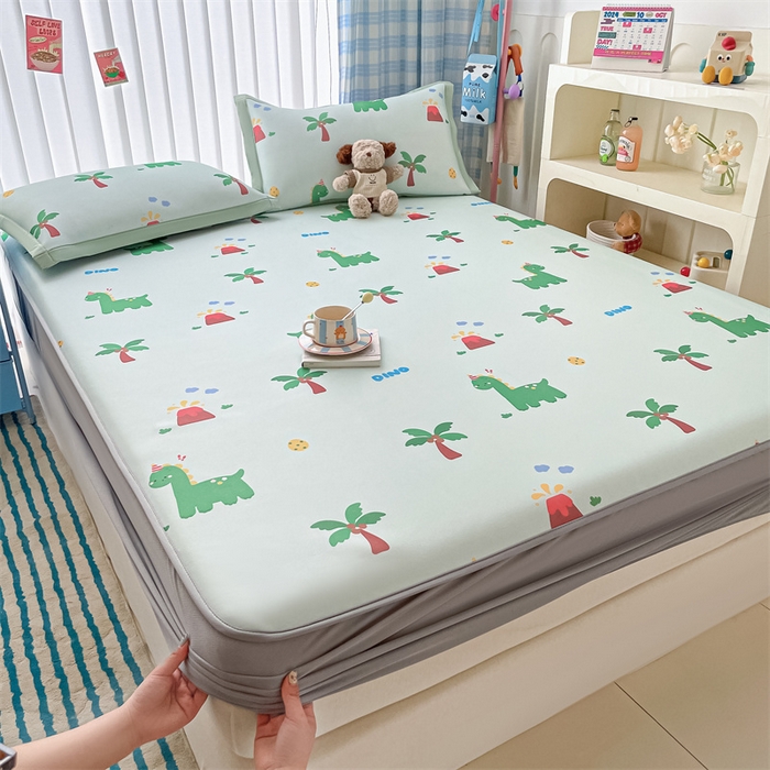 91家纺网 家纺一手货源 找家纺 美澳家纺 2025新款数码印花碳光冰丝席床席床笠三件套 椰椰小恐龙