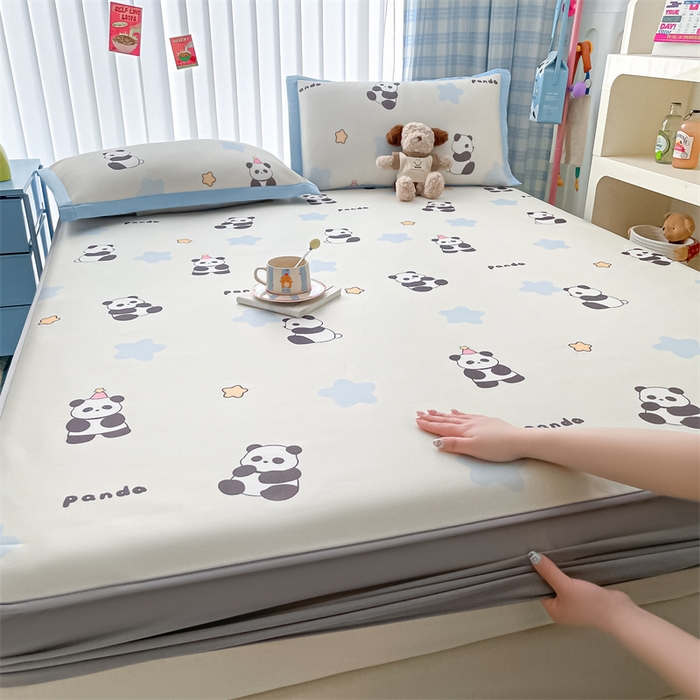 91家纺网 家纺一手货源 找家纺 美澳家纺 2025新款数码印花碳光冰丝席床席床笠三件套 星星熊猫