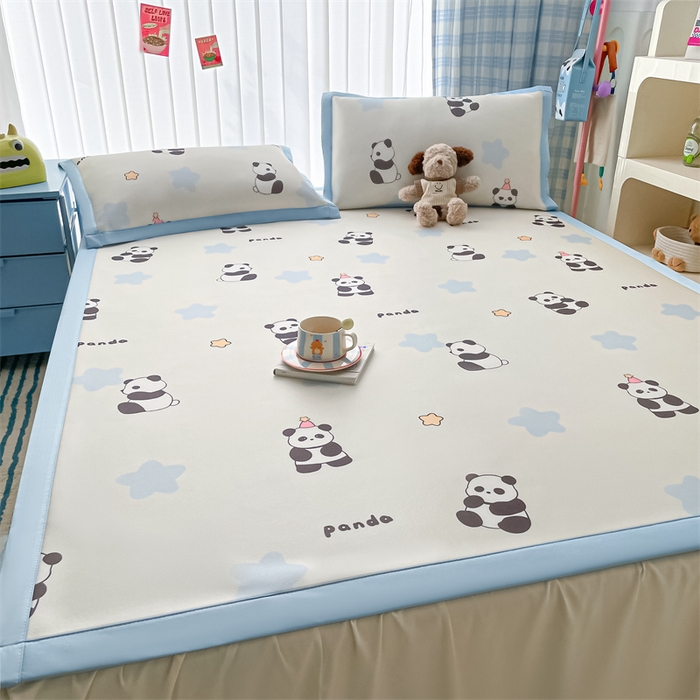 91家纺网 家纺一手货源 找家纺 美澳家纺 2025新款数码印花碳光冰丝席床席床笠三件套 星星熊猫