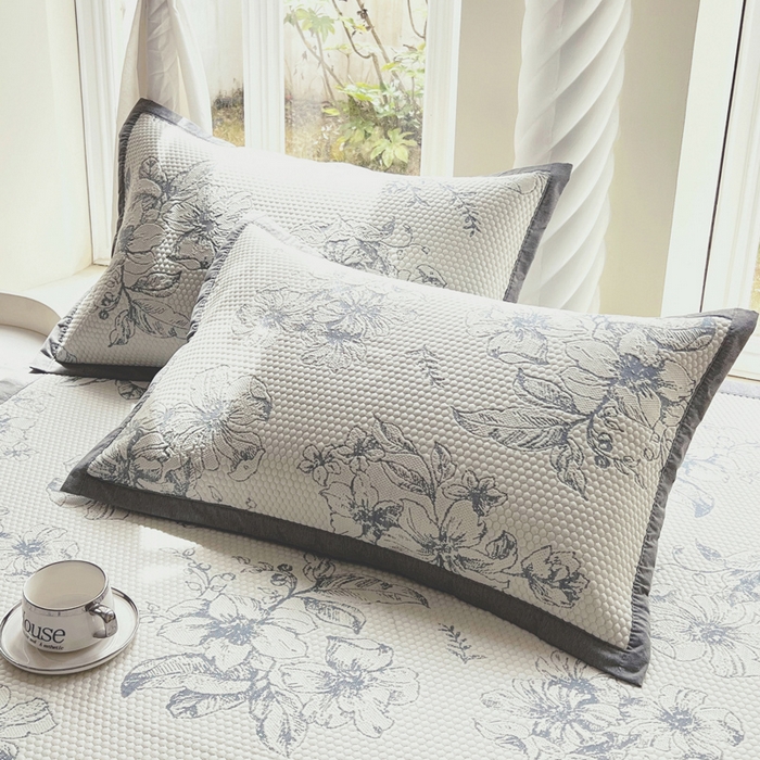 91家纺网 家纺一手货源 找家纺 （总）宜家坊 2025新款A类PE中分子提花软凉席-花夏