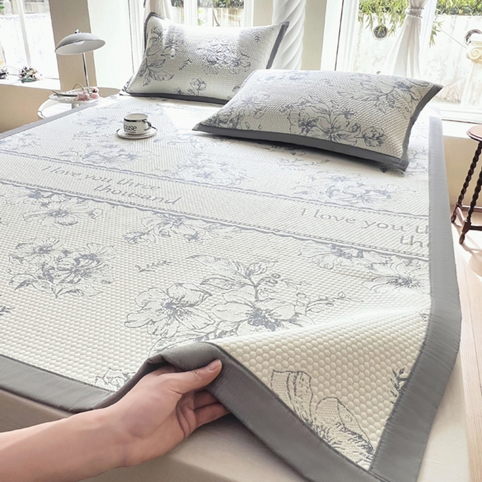 91家纺网 家纺一手货源 找家纺 （总）宜家坊 2025新款A类PE中分子提花软凉席-花夏