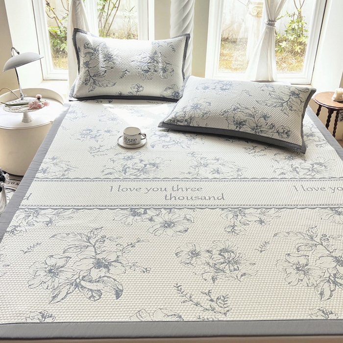 91家纺网 家纺一手货源 找家纺 （总）宜家坊 2025新款A类PE中分子提花软凉席-花夏