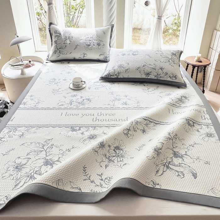 91家纺网 家纺一手货源 找家纺 （总）宜家坊 2025新款A类PE中分子提花软凉席-花夏