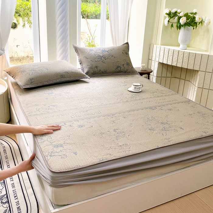 91家纺网 家纺一手货源 找家纺 （总）宜家坊 2025新款A类PE中分子提花软凉席-花夏