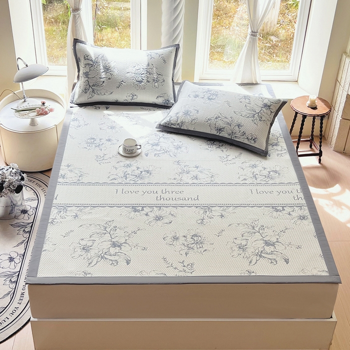 91家纺网 家纺一手货源 找家纺 （总）宜家坊 2025新款A类PE中分子提花软凉席-花夏