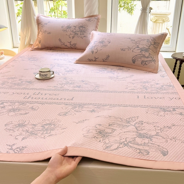 91家纺网 家纺一手货源 找家纺 （总）宜家坊 2025新款A类PE中分子提花软凉席-花夏