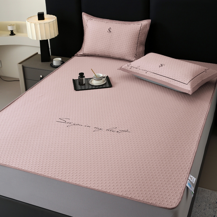 91家纺网 家纺一手货源 找家纺 宜家坊 2025新款A类PE中分子绣花软凉席-雅致 床笠款-雅致粉