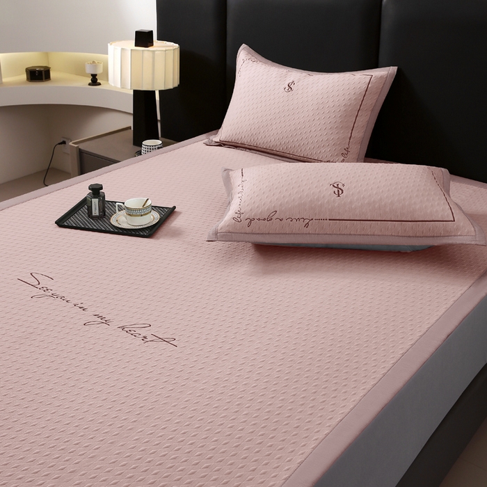 91家纺网 家纺一手货源 找家纺 （总）宜家坊 2025新款A类PE中分子绣花软凉席-雅致