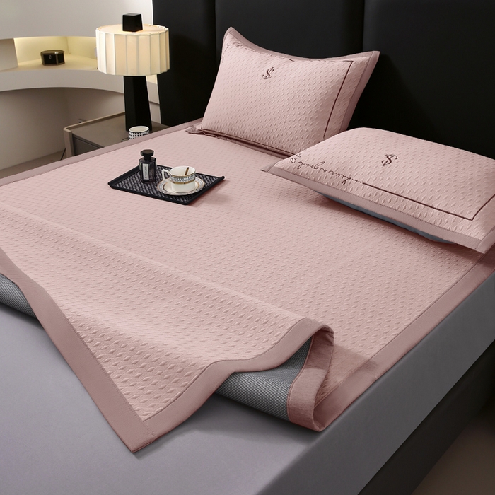 91家纺网 家纺一手货源 找家纺 （总）宜家坊 2025新款A类PE中分子绣花软凉席-雅致