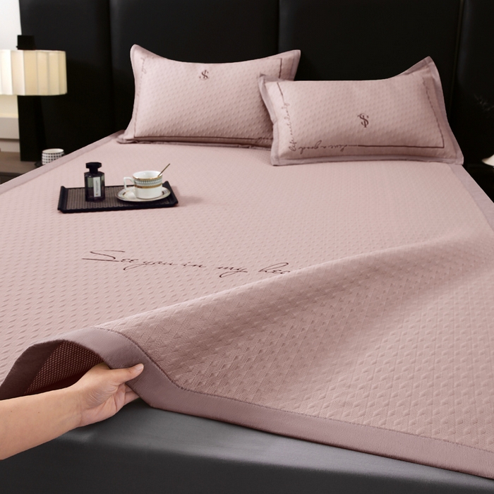 91家纺网 家纺一手货源 找家纺 （总）宜家坊 2025新款A类PE中分子绣花软凉席-雅致