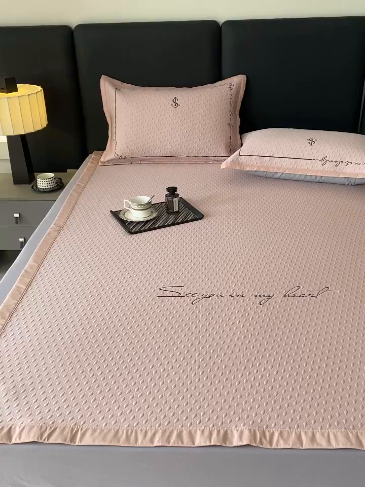 91家纺网 家纺一手货源 找家纺 （总）宜家坊 2025新款A类PE中分子绣花软凉席-雅致