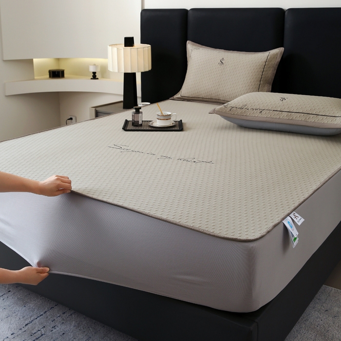 91家纺网 家纺一手货源 找家纺 宜家坊 2025新款A类PE中分子绣花软凉席-雅致 床笠款-雅致金