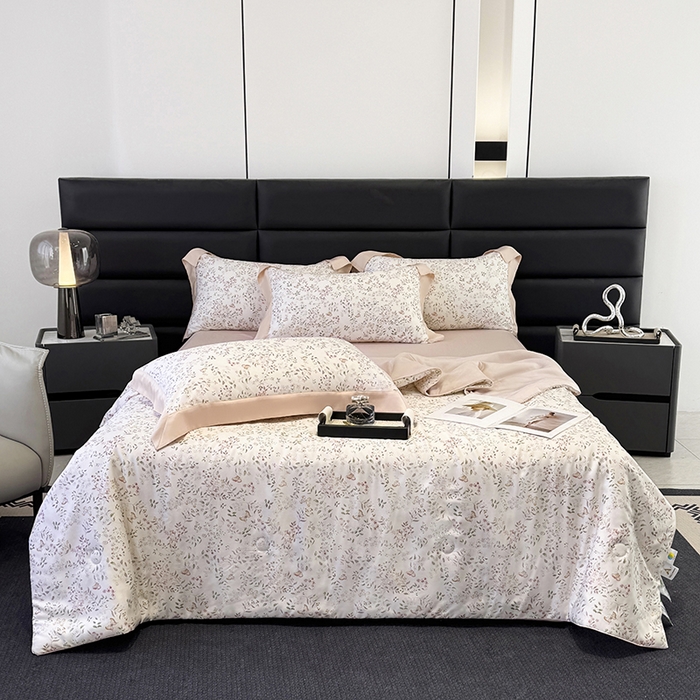 91家纺网 家纺一手货源 找家纺 宜家坊 2025春夏新款莱赛尔天丝夏被嵌绳款数码印花单夏被夏被四件套单床笠单床单款 吟禾暮