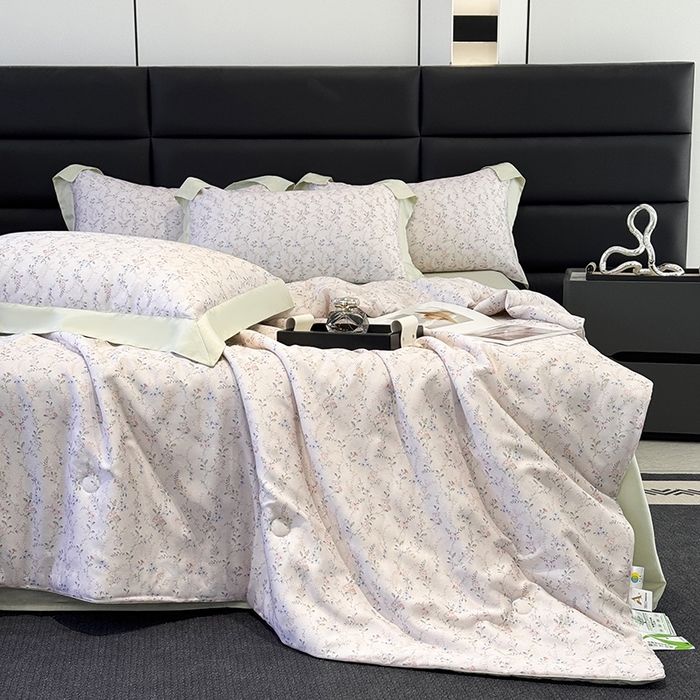 91家纺网 家纺一手货源 找家纺 宜家坊 2025春夏新款莱赛尔天丝夏被嵌绳款数码印花单夏被夏被四件套单床笠单床单款 浅知