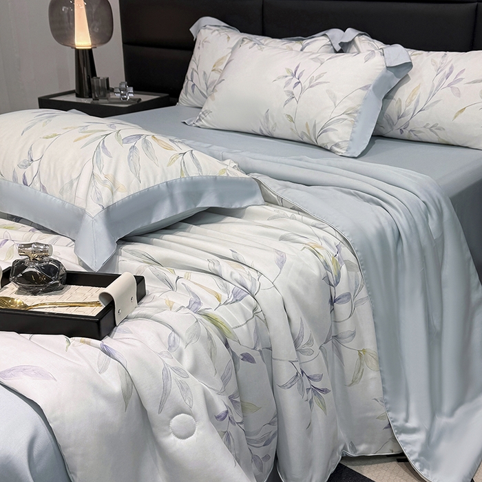 91家纺网 家纺一手货源 找家纺 宜家坊 2025春夏新款莱赛尔天丝夏被嵌绳款数码印花单夏被夏被四件套单床笠单床单款 春晓雨梦