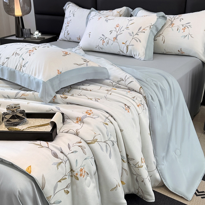 91家纺网 家纺一手货源 找家纺 宜家坊 2025春夏新款莱赛尔天丝夏被嵌绳款数码印花单夏被夏被四件套单床笠单床单款 清雅