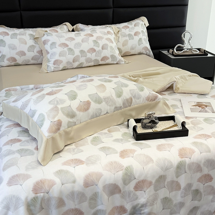 91家纺网 家纺一手货源 找家纺 宜家坊 2025春夏新款莱赛尔天丝夏被嵌绳款数码印花单夏被夏被四件套单床笠单床单款 林间秘信