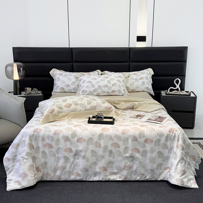 91家纺网 家纺一手货源 找家纺 宜家坊 2025春夏新款莱赛尔天丝夏被嵌绳款数码印花单夏被夏被四件套单床笠单床单款 林间秘信