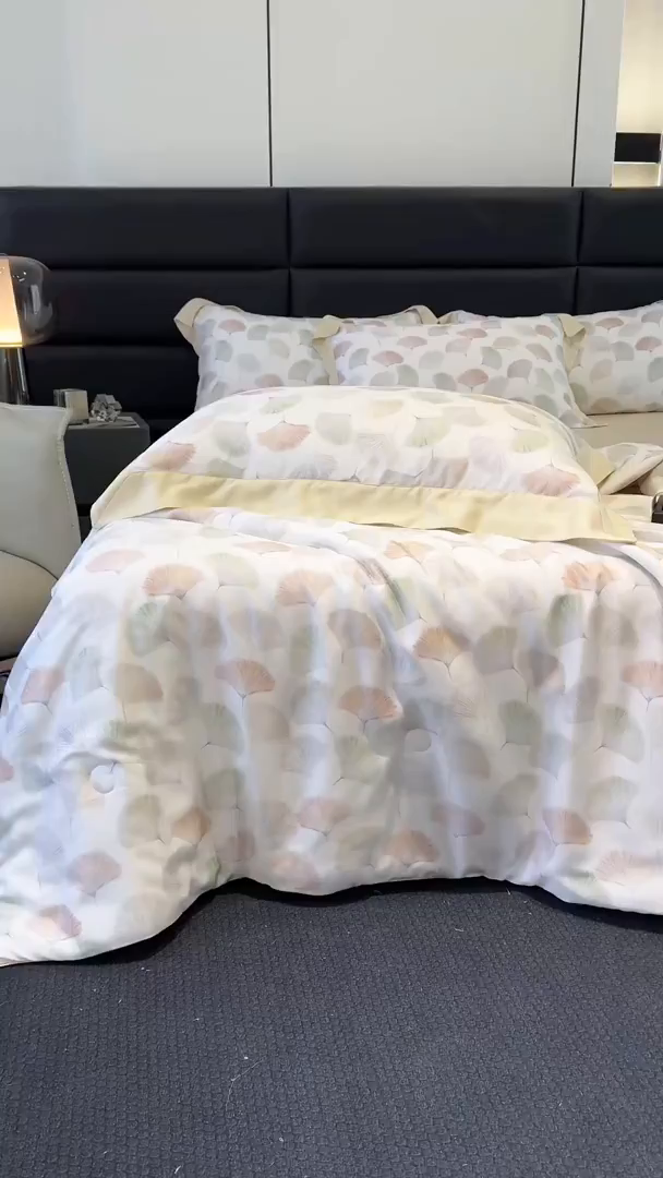 91家纺网 家纺一手货源 找家纺 宜家坊 2025春夏新款莱赛尔天丝夏被嵌绳款数码印花单夏被夏被四件套单床笠单床单款 林间秘信