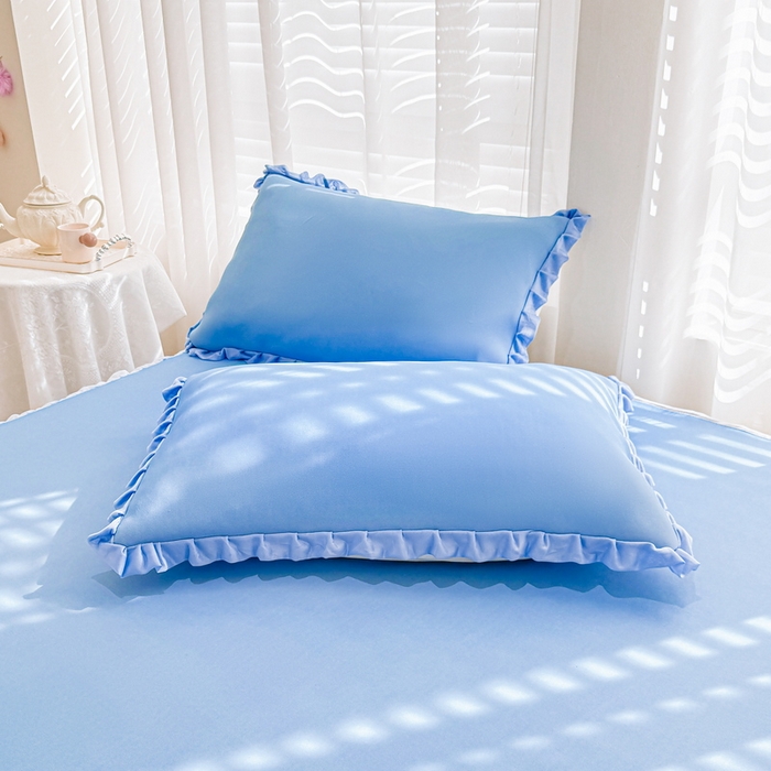 91家纺网 家纺一手货源 找家纺 LIFE.丽芙 2025春夏新款独家研发太空层凉感软席双层蕾丝边冰丝凉席床裙款 冰蓝