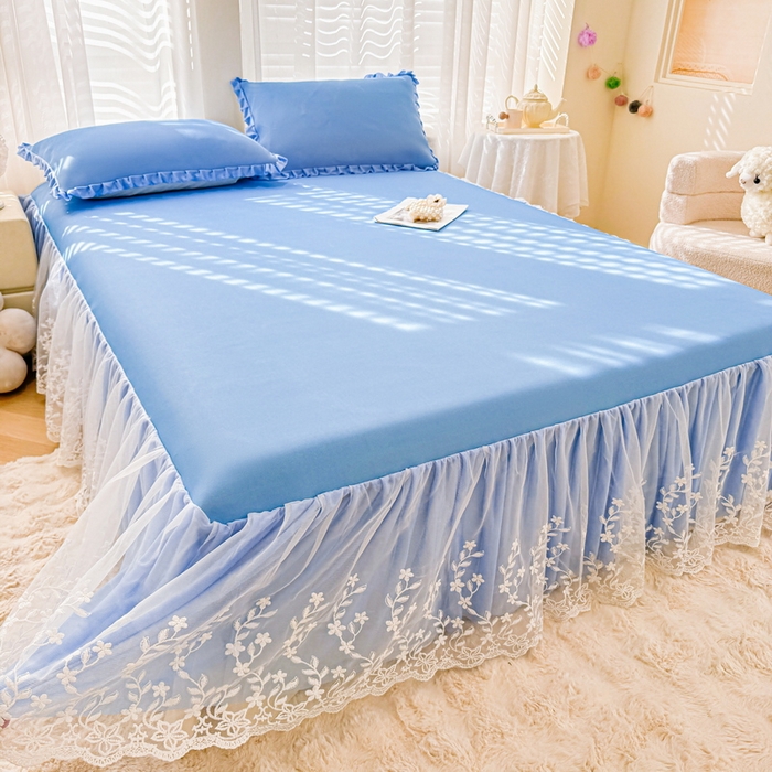 91家纺网 家纺一手货源 找家纺 LIFE.丽芙 2025春夏新款独家研发太空层凉感软席双层蕾丝边冰丝凉席床裙款 冰蓝