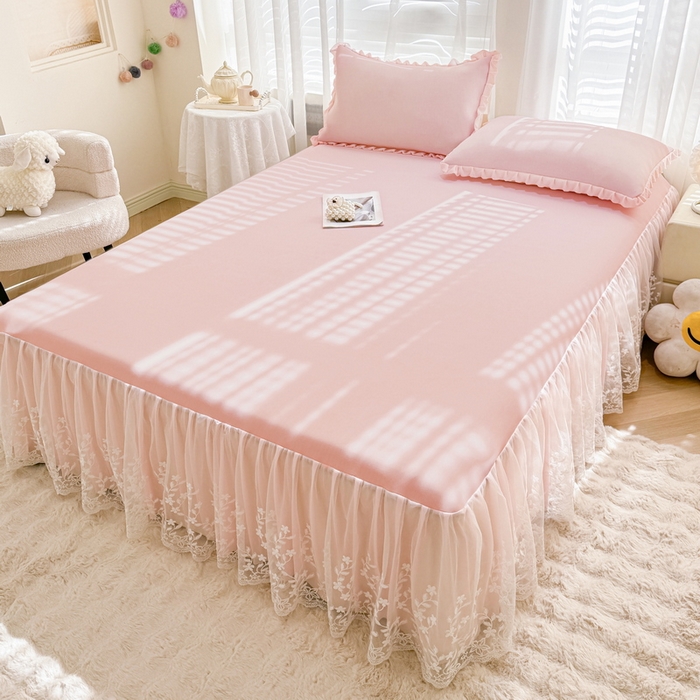 91家纺网 家纺一手货源 找家纺 LIFE.丽芙 2025春夏新款独家研发太空层凉感软席双层蕾丝边冰丝凉席床裙款 樱花粉