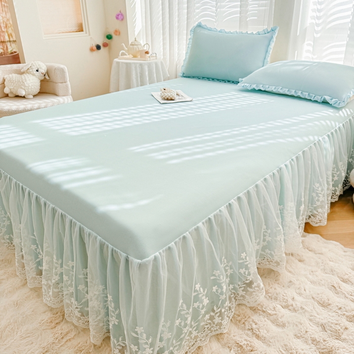 91家纺网 家纺一手货源 找家纺 LIFE.丽芙 2025春夏新款独家研发太空层凉感软席双层蕾丝边冰丝凉席床裙款 浅兰