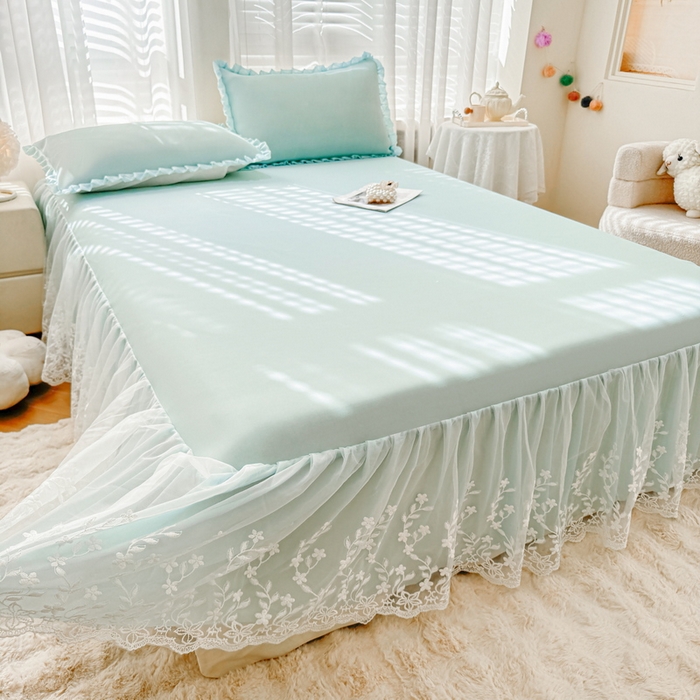 91家纺网 家纺一手货源 找家纺 LIFE.丽芙 2025春夏新款独家研发太空层凉感软席双层蕾丝边冰丝凉席床裙款 浅兰