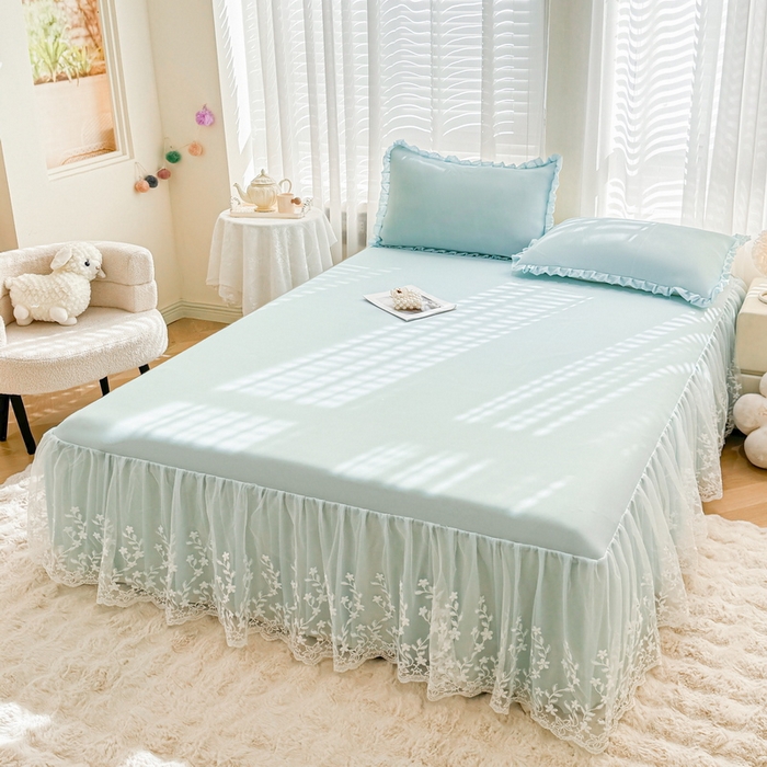 91家纺网 家纺一手货源 找家纺 LIFE.丽芙 2025春夏新款独家研发太空层凉感软席双层蕾丝边冰丝凉席床裙款 浅兰