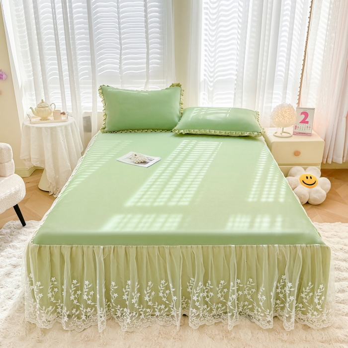 91家纺网 家纺一手货源 找家纺 LIFE.丽芙 2025春夏新款独家研发太空层凉感软席双层蕾丝边冰丝凉席床裙款 牛油果绿