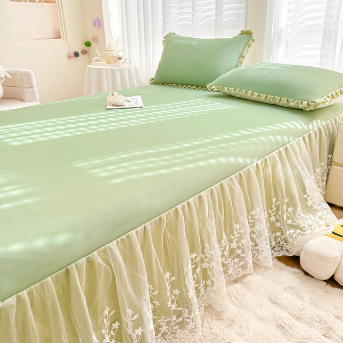 91家纺网 家纺一手货源 找家纺 LIFE.丽芙 2025春夏新款独家研发太空层凉感软席双层蕾丝边冰丝凉席床裙款 牛油果绿