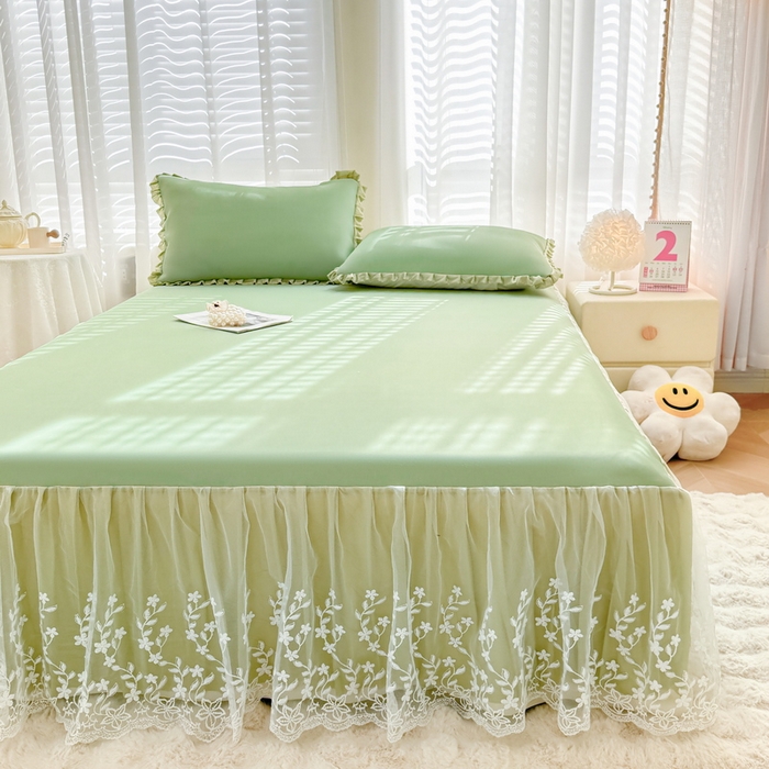 91家纺网 家纺一手货源 找家纺 LIFE.丽芙 2025春夏新款独家研发太空层凉感软席双层蕾丝边冰丝凉席床裙款 牛油果绿