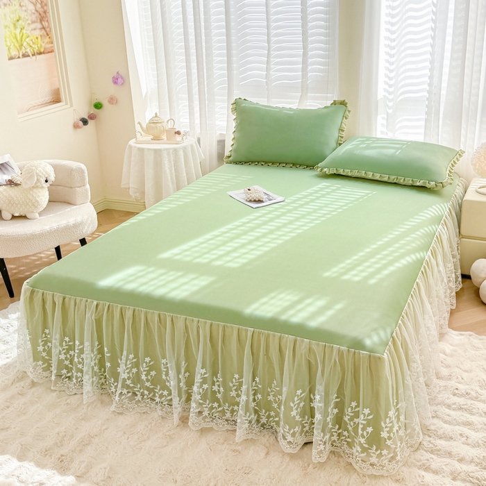 91家纺网 家纺一手货源 找家纺 LIFE.丽芙 2025春夏新款独家研发太空层凉感软席双层蕾丝边冰丝凉席床裙款 牛油果绿