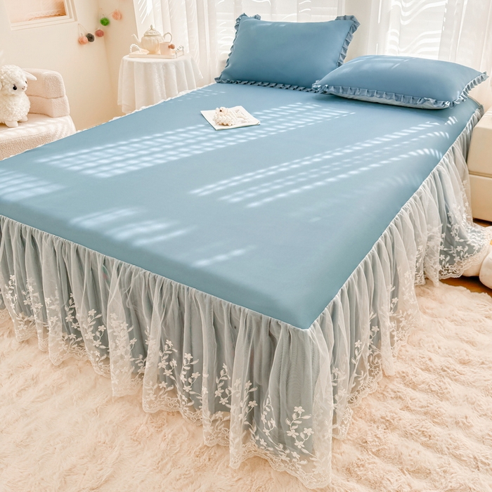 91家纺网 家纺一手货源 找家纺 LIFE.丽芙 2025春夏新款独家研发太空层凉感软席双层蕾丝边冰丝凉席床裙款 宾利蓝