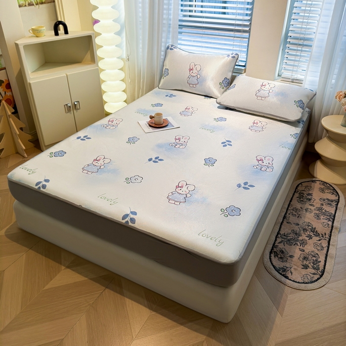 91家纺网 家纺一手货源 找家纺 （总）LIFE.丽芙 2025春夏季新品数码印花冰藤凉席席子床笠三件套加厚冰丝软藤席小清新印花床罩单件（风格二）