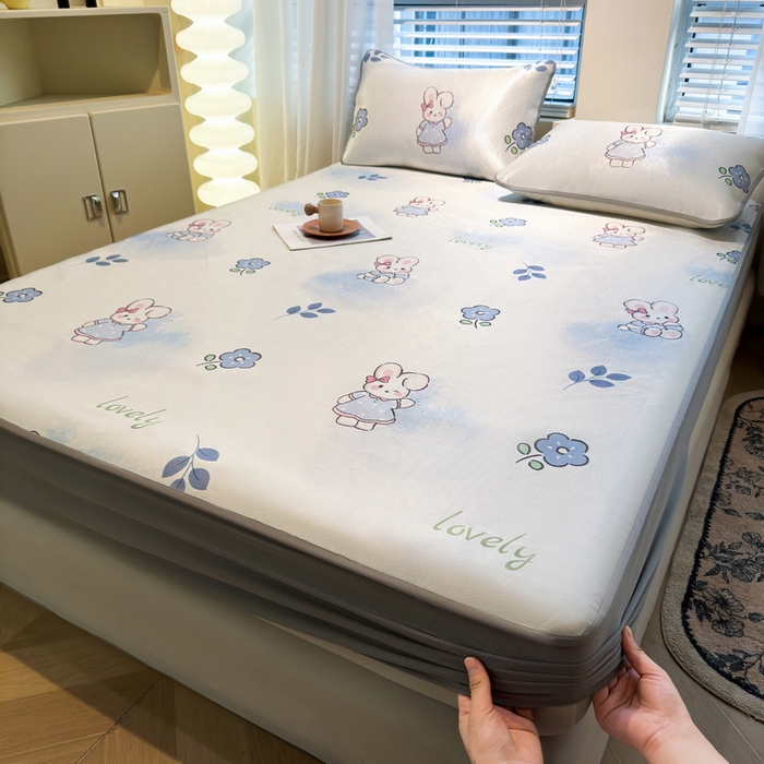 91家纺网 家纺一手货源 找家纺 （总）LIFE.丽芙 2025春夏季新品数码印花冰藤凉席席子床笠三件套加厚冰丝软藤席小清新印花床罩单件（风格二）