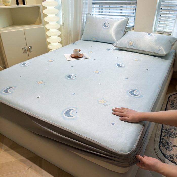 91家纺网 家纺一手货源 找家纺 （总）LIFE.丽芙 2025春夏季新品数码印花冰藤凉席席子床笠三件套加厚冰丝软藤席小清新印花床罩单件（风格二）