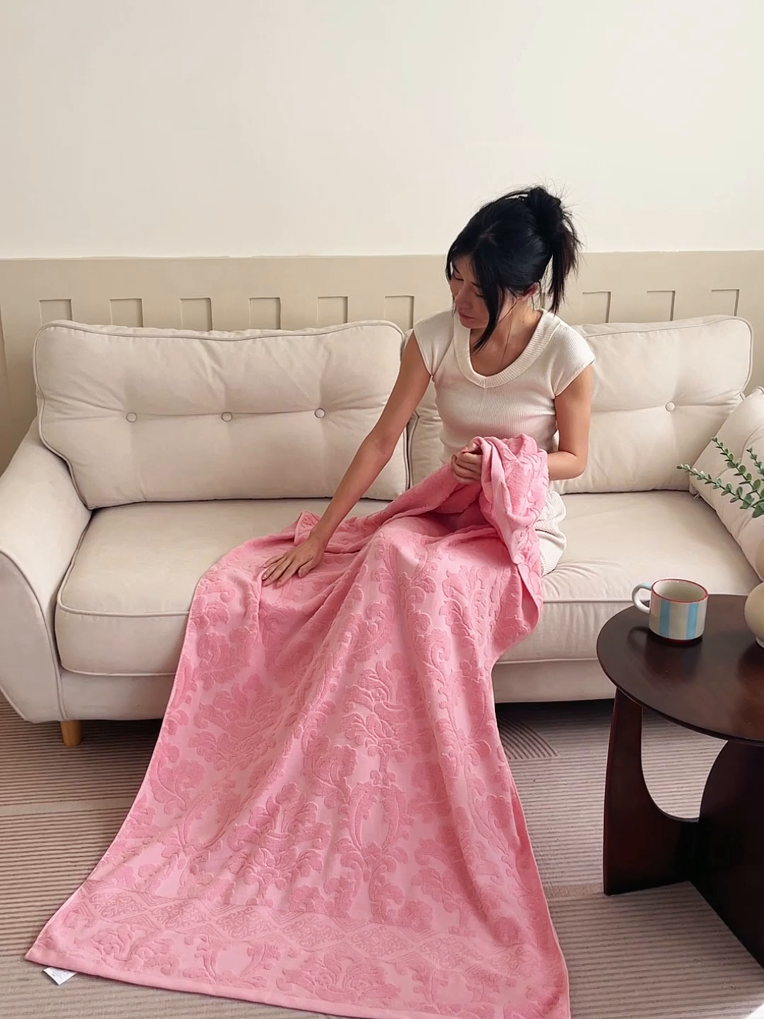 91家纺网 家纺一手货源 找家纺 乐家毛巾被（工厂自产自销） 2025新款欧雅全棉纯棉提花浴巾 豆沙 70x140cm