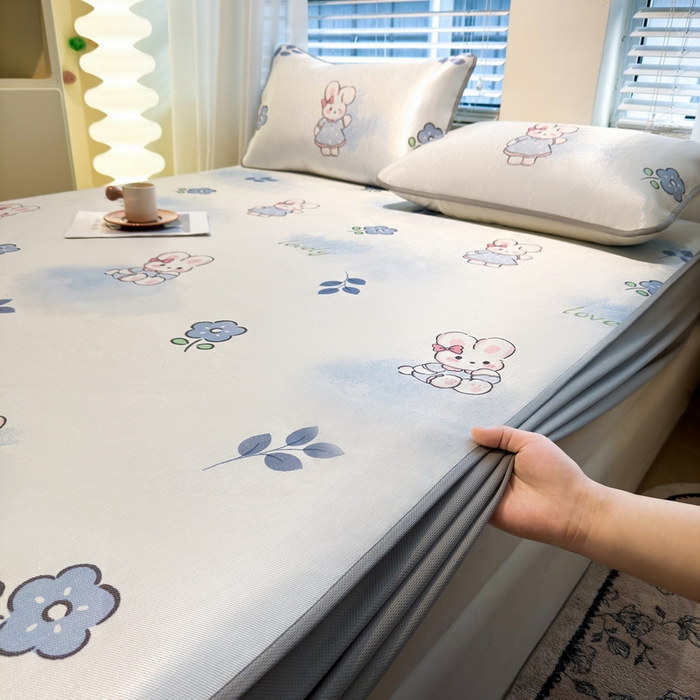 91家纺网 家纺一手货源 找家纺 LIFE.丽芙 2025春夏季新品数码印花冰藤凉席席子床笠三件套加厚冰丝软藤席小清新印花床罩单件（风格二） 安妮兔