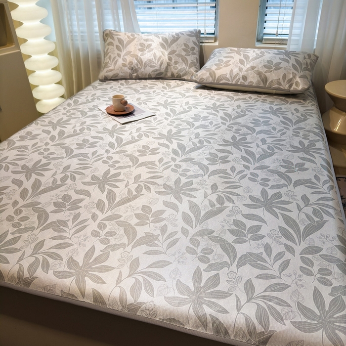 91家纺网 家纺一手货源 找家纺 LIFE.丽芙 2025春夏季新品数码印花冰藤凉席席子床笠三件套加厚冰丝软藤席小清新印花床罩单件（风格二） 绿茵