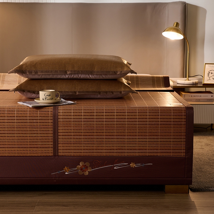 91家纺网 家纺一手货源 找家纺 鑫琪莱家纺 2025新款双面竹席冰丝席竹凉席学生宿舍席子 锦绣良缘-