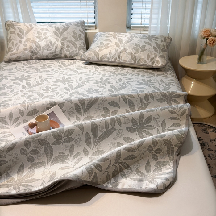 91家纺网 家纺一手货源 找家纺 LIFE.丽芙 2025春夏季新品数码印花冰藤凉席席子床笠三件套加厚冰丝软藤席小清新印花床罩单件（风格二） 绿茵