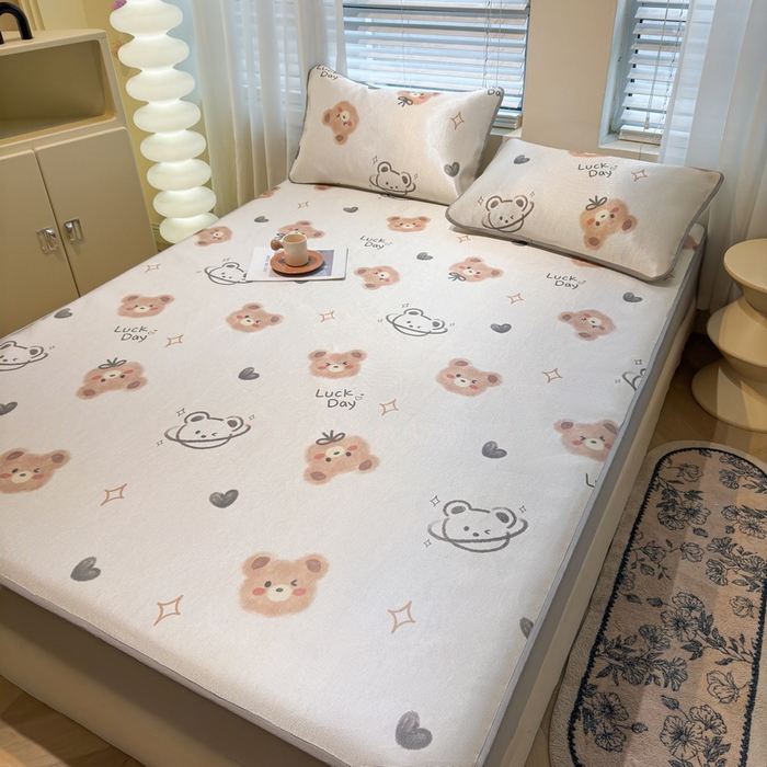 91家纺网 家纺一手货源 找家纺 LIFE.丽芙 2025春夏季新品数码印花冰藤凉席席子床笠三件套加厚冰丝软藤席小清新印花床罩单件（风格二） 黄油小熊