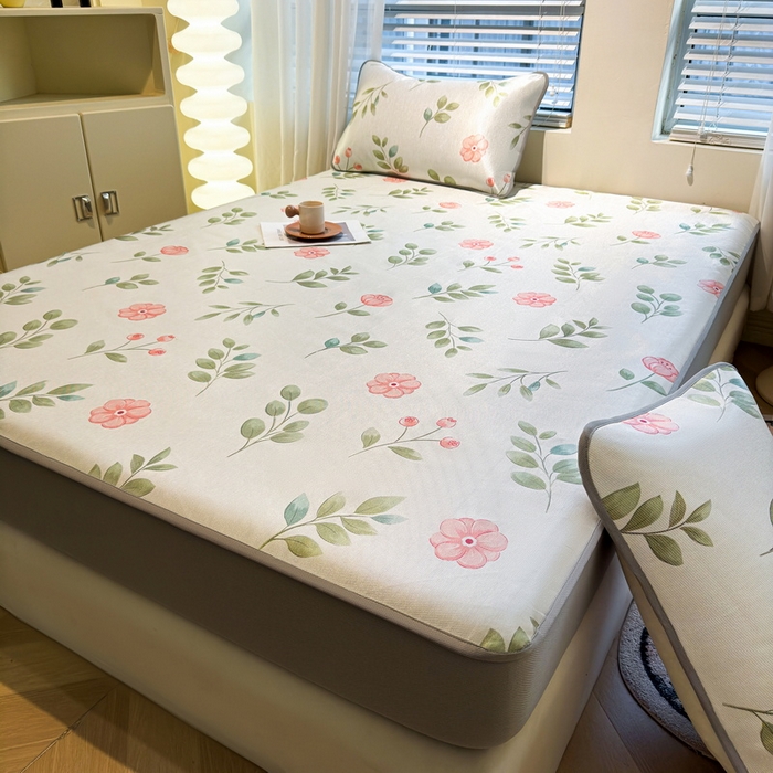 91家纺网 家纺一手货源 找家纺 LIFE.丽芙 2025春夏季新品数码印花冰藤凉席席子床笠三件套加厚冰丝软藤席小清新印花床罩单件（风格二） 莫妮卡