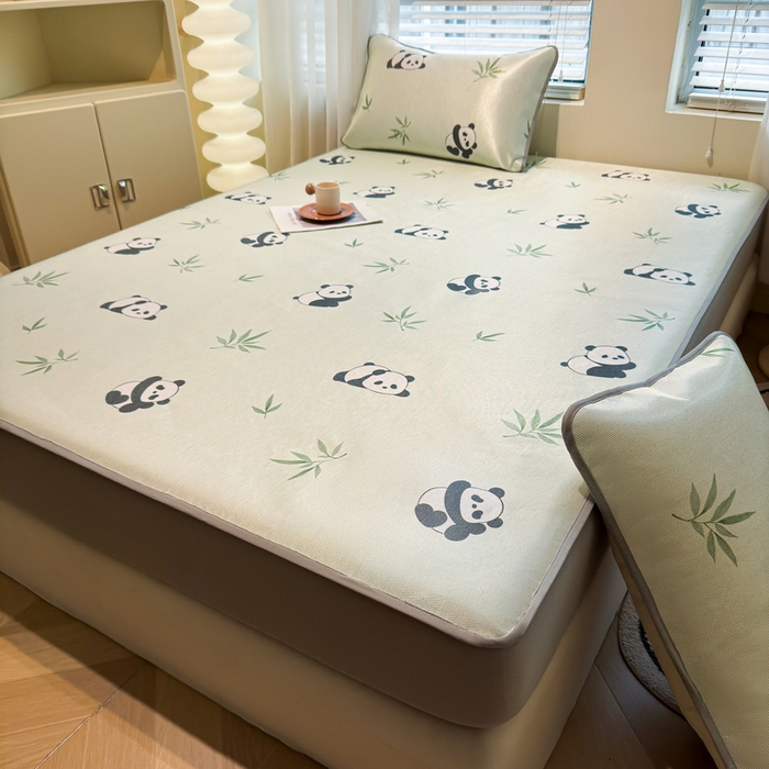 91家纺网 家纺一手货源 找家纺 LIFE.丽芙 2025春夏季新品数码印花冰藤凉席席子床笠三件套加厚冰丝软藤席小清新印花床罩单件（风格二） 小熊猫