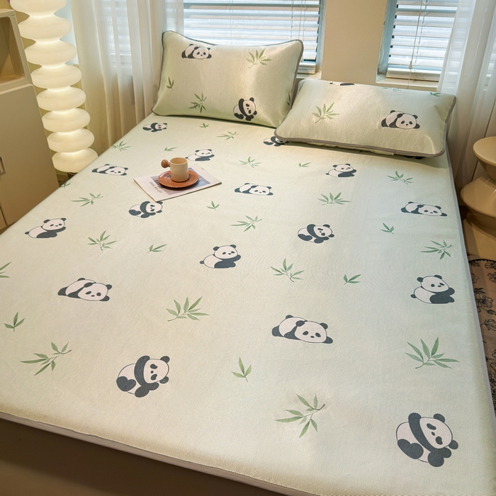 91家纺网 家纺一手货源 找家纺 LIFE.丽芙 2025春夏季新品数码印花冰藤凉席席子床笠三件套加厚冰丝软藤席小清新印花床罩单件（风格二） 小熊猫