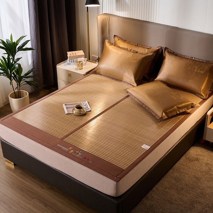 91家纺网 家纺一手货源 找家纺 鑫琪莱家纺 2025新款双面竹席冰丝席竹凉席学生宿舍席子 艾草木纹-浮光-