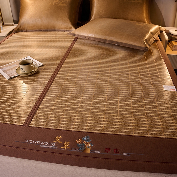 91家纺网 家纺一手货源 找家纺 鑫琪莱家纺 2025新款双面竹席冰丝席竹凉席学生宿舍席子 艾草木纹-浮光-