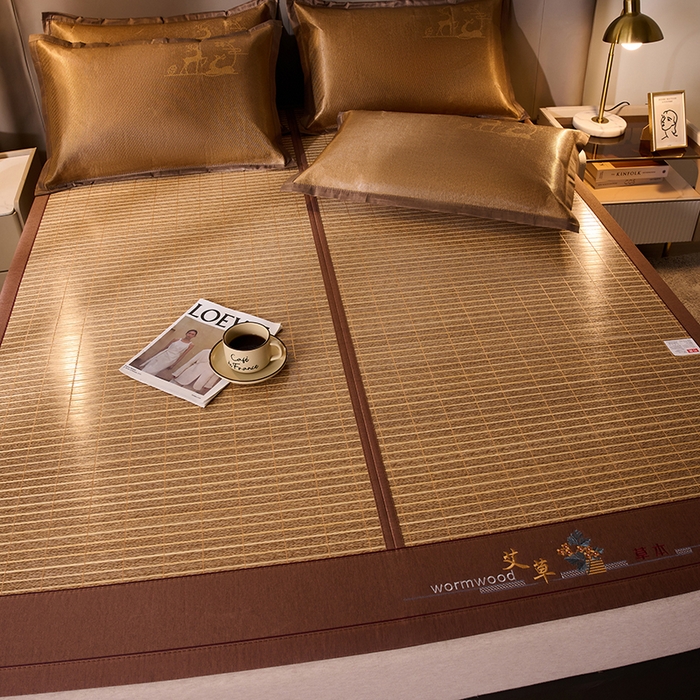 91家纺网 家纺一手货源 找家纺 鑫琪莱家纺 2025新款双面竹席冰丝席竹凉席学生宿舍席子 艾草木纹-浮光-